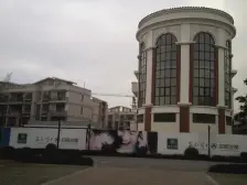 地铁独栋花园别墅 使用面积大 四周大花园 随时看房!