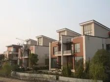 小区在卖独有的大双拼毛坯别墅,花园大,停车方便