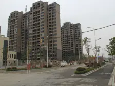 玫瑰园精致联排,全屋地暖实木家具,实际500平房东诚心出售