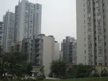 大江轻轨站旁 精装修可拎包入住 业主诚心出售看房方便