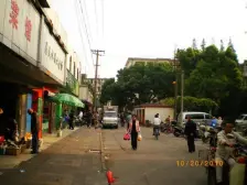 近地铁23号线,生活配套齐全,出行方便,东南三房户型