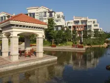 中间楼层。小区中间位,视野无遮挡,看房方便