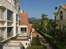 小区环境好,居住舒适度高。方正实用,一楼带院子