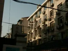 中山公园 ·2房1厅,高层,全配,精装修,拎包入住。