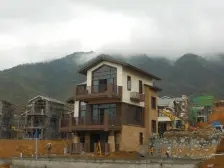 证过2年税低 独栋别墅 带250方花园 望山景舒适安静