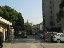 电梯房,近商圈,主卧朝南,客厅带阳台