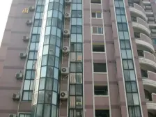 房子装修很好,满五,ZY空调地暖都有,可以拎包入住