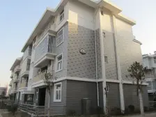 - 卖点:位置优越,交通便利,环境优雅舒适。