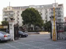 前滩一路之隔!经典复试带南北35平大露台,满分房源小区C位