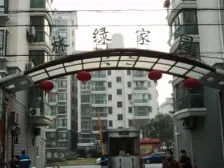 电梯房,国权路地铁口100米,精装修拎包入住,