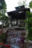 出行方便,小区环境好,户型方正,居住方便舒适