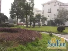 产权清晰,配套齐全,交通便利,业主诚心出售,有阁楼