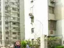 电梯房,中间楼层,延长路地铁口400米,采光视野好