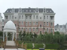 绿地小9窝中层近泗泾D铁口,大一房,刚需房,配套成熟,南北通