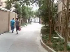 精装修,延安西路地铁口,20平大天井,拎包入住