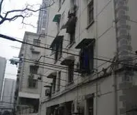 中式风格,小区中心位置,主卧朝南,采光充足,房型正气,环境优美,南北通透