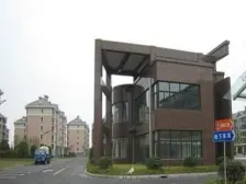 中楼层,毛坯房,不靠马路,小区环境好