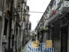 一梯两户,主卧朝南,近商圈,采光充足,新式里弄