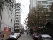 电梯房 一梯两户 南北通透 小区生活设施配套齐全