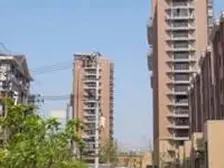 顶复,南北通透,楼台100平,五个房间,地铁口