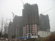 华岩新城 斌鑫西城绿锦三房64万