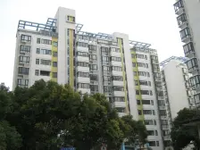 双轨交汇、板式南北通、前后采光无遮挡、1梯2户小高层