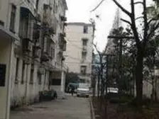 江苏路,全明两室一厅,电梯中层,户型方正,房东诚售