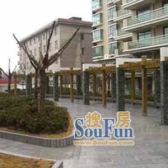 小区中心位置,不靠近马路,房型正气,得房率高