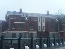 房子楼层高,视野好,居住舒适度高。