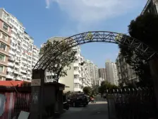内环内,顶楼复式带露台,实际210平,一梯二户