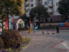 一梯一户,高品质小区,4个露台,有车库,带储物阁楼