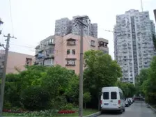 电梯双南2房1厅,精装修拎包入住,户型方正,不靠路