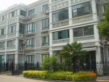 电梯房,南北通透,近商圈,居家装修,诚意出售,价格好谈