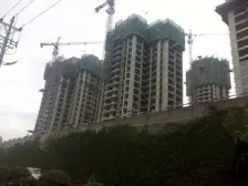 彩云湖旁 盘龙商圈 朝中庭 视野开阔 业主诚心出售