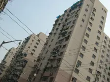 北外滩电梯大一房+朝南带阳台,采光不挡。价格能谈