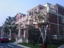 临河精装大独栋,园林很好,千平大花园