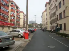 得房率高,交通便利,小区很大,闹中取静