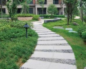 地铁口/电梯/花园/温馨两房/拎包入住