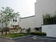 远离闹市喧器,尽享静谧人生。40年产权。闲适安逸