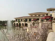 中航翡翠城清水洋房,前后大花园,上下共四层