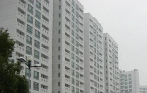锦华苑2室1厅东