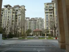 嘉实上城名都3室2厅2卫南朝向425.00万元/套出售