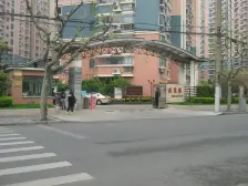 全明四房,两卫,高区,厅朝南,家庭有二孩的看过来