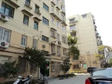 楼上楼下都是140㎡,De房率翻倍,带露台,有产权车位