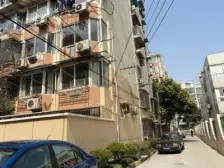 03年南北双阳台 主卧带转角大阳台!有车位!独苗户型