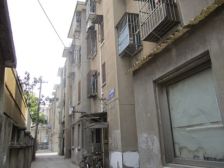 位置好,出口好,顶楼加阁楼的,装修清爽,阁楼好住人