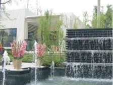 三峡广场 风光花园三房158万