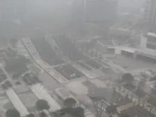 此房证在手,一楼带大花园,看房方便,诚心卖。