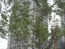 大石坝轻轨站旁,东原商场,首创隔壁