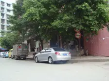 弹子石 华隆小区三房71.08万